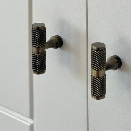 Brass Knurled T Bars in Antique