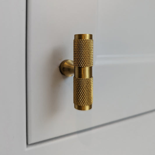 Brass Knurled T Bars in Gold