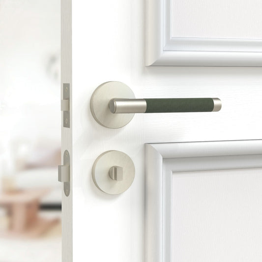 Brass Thumbturn Door Lock Set in Silver