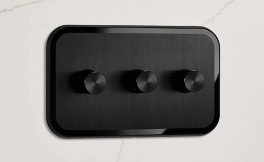 Pushka black switches