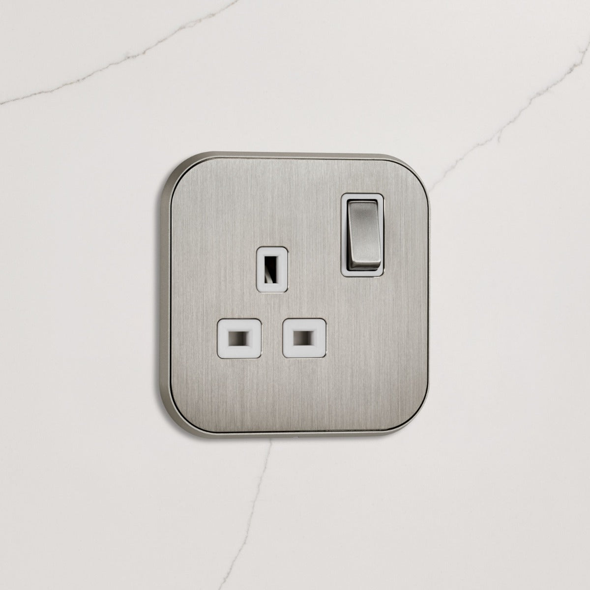 1G UK Plug Socket (13A) in Silver