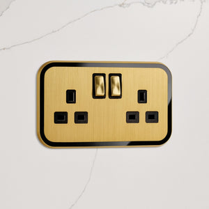 2G UK Plug Socket (13A) in Gold & Black Gloss