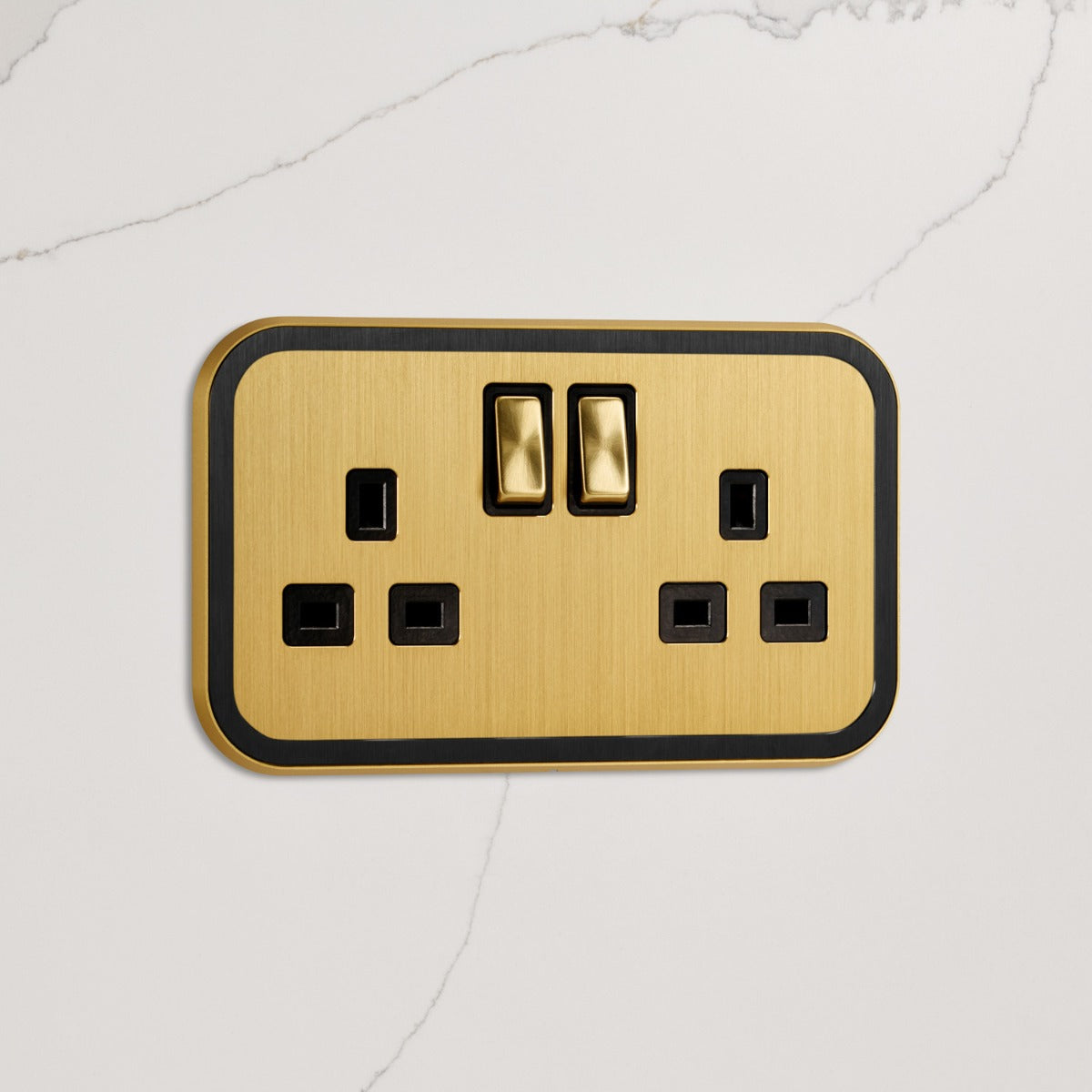 UK Socket (20A) Gold, Black & Silver With Insert