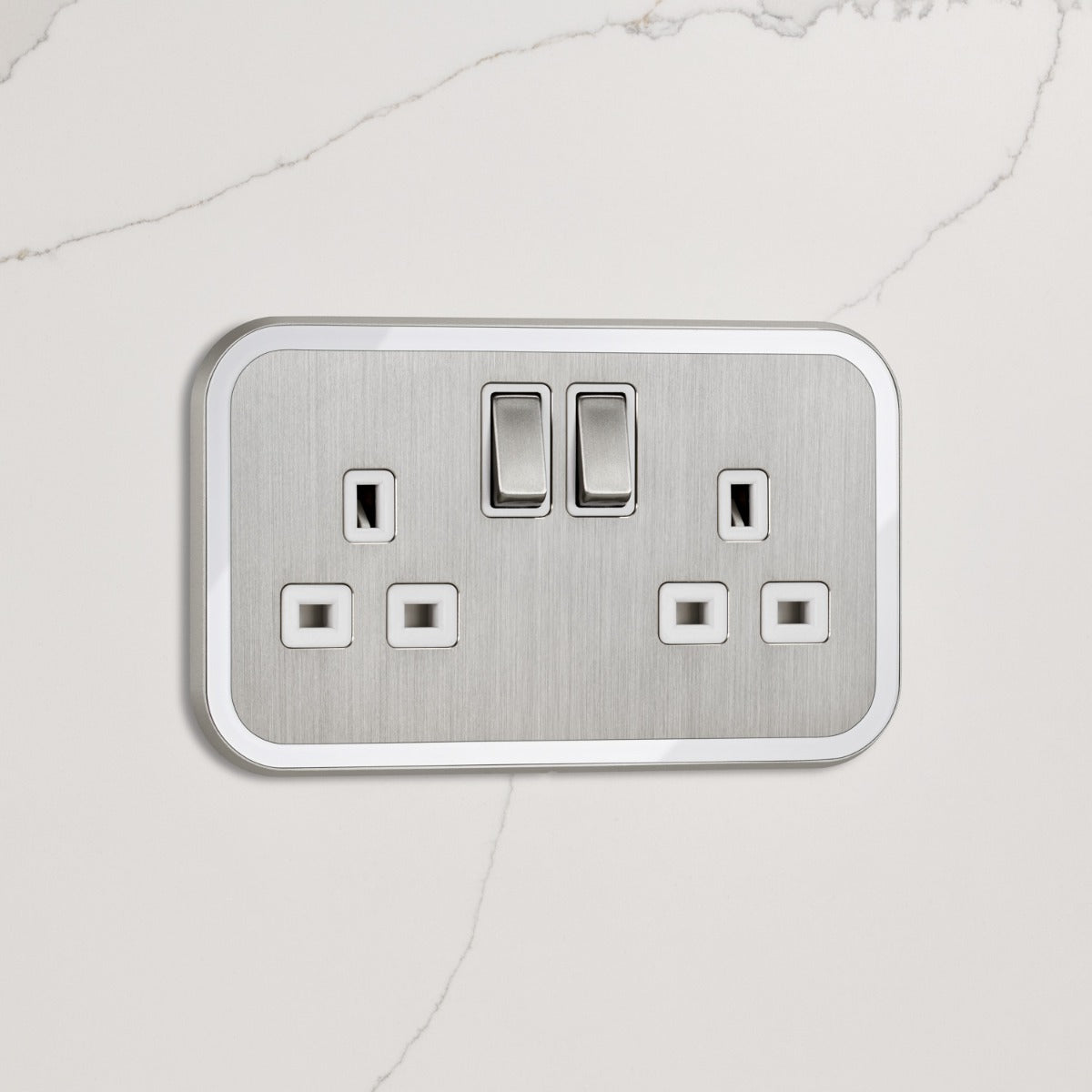2G UK Plug Socket (13A) in Silver & White Gloss