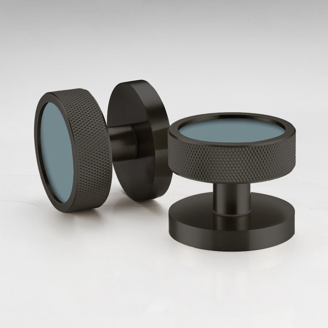 55907120841035_55923997409611