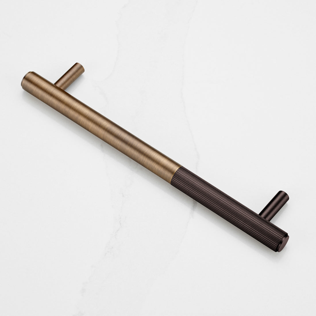 Antique Brass Linear Cabinet Handle with Tip in Bronze