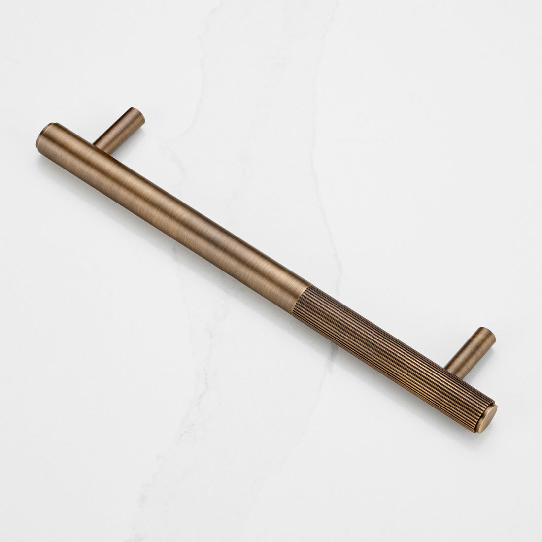 Antique Brass Linear Cabinet Handle with Tip in Antique