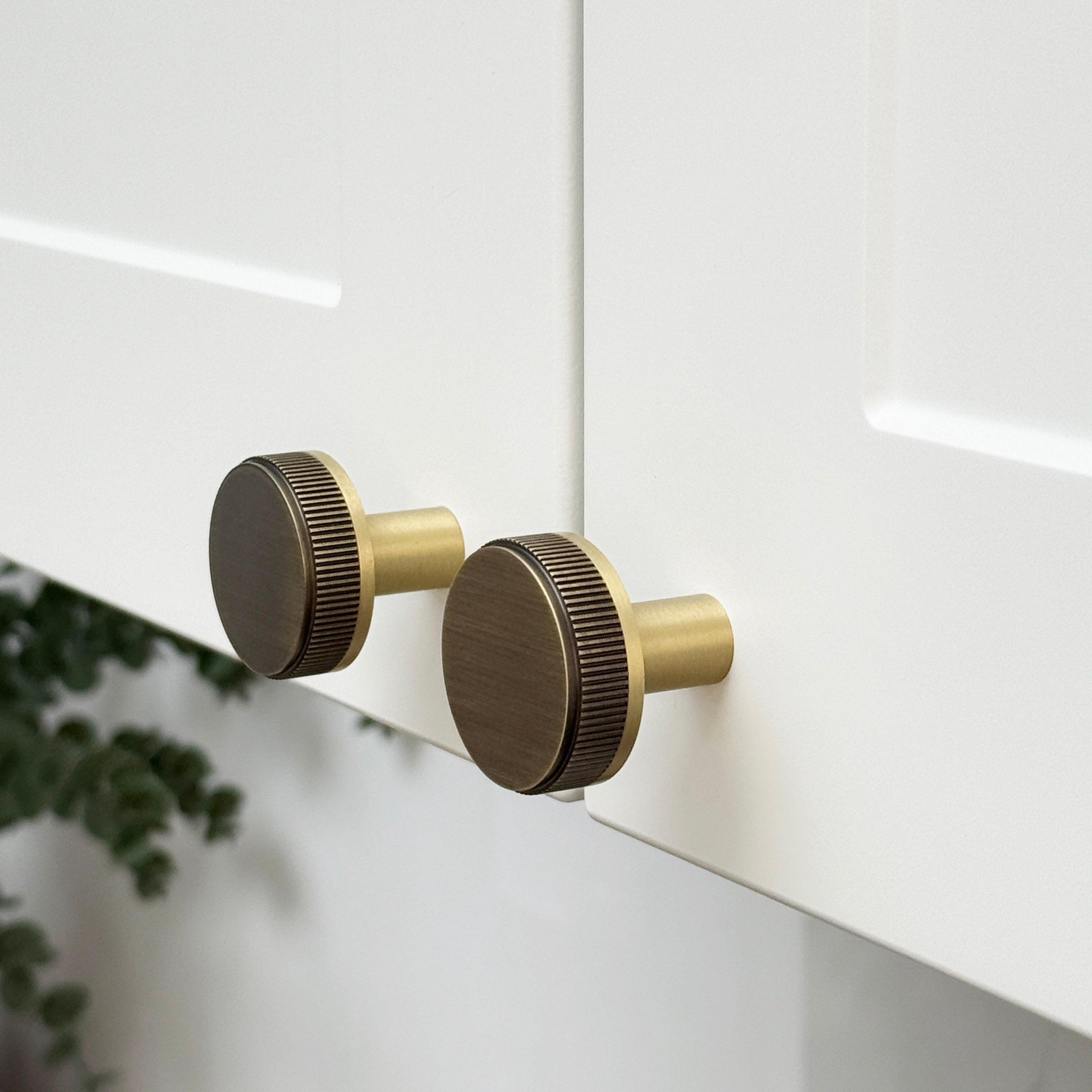 Gold Brass Linear Door Knobs with Tip In Antique