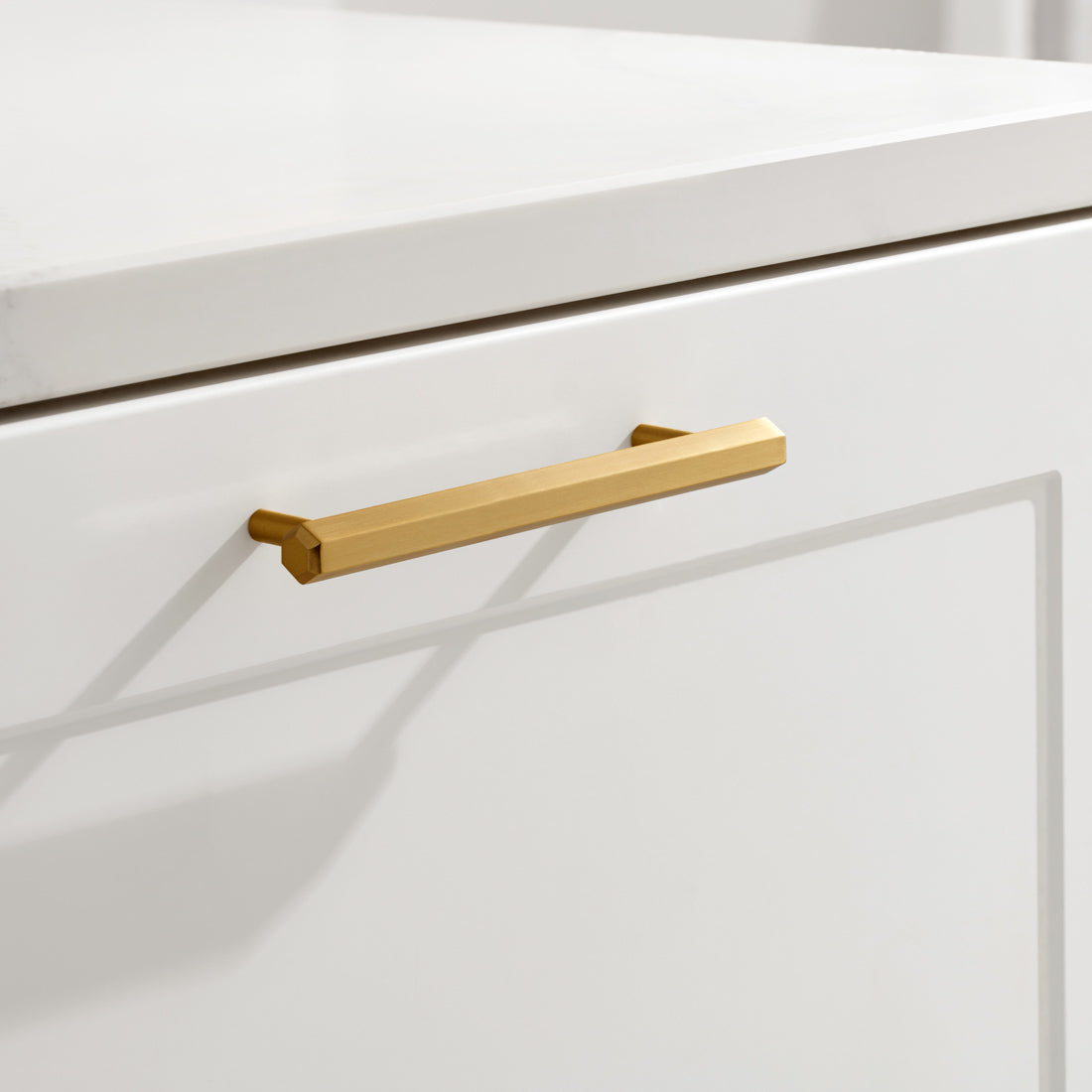 Beehive Pull Handle in Gold