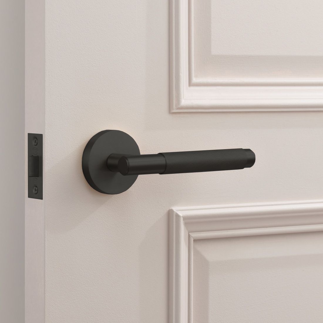 Brass Knurled Lever Door Handle in Black