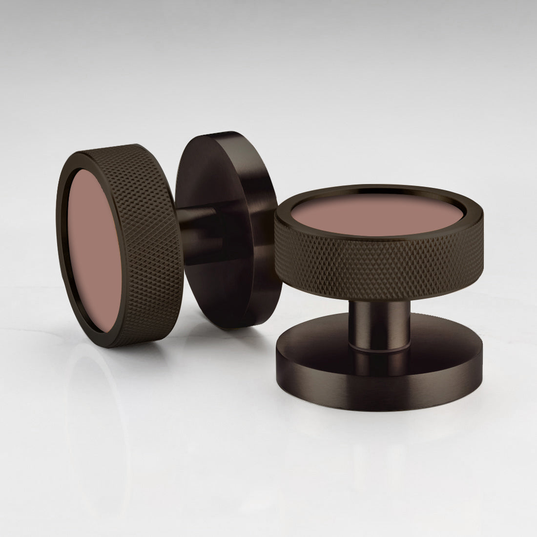 55907128049995_55924003733835