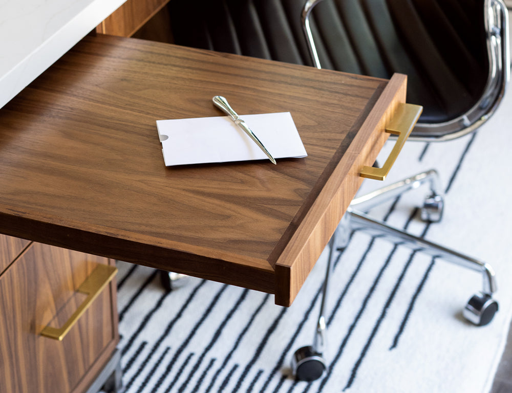 handles on desk drawers