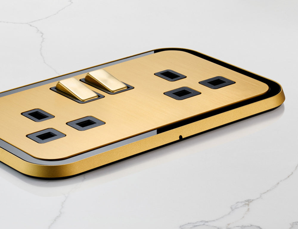 gold sockets with black gloss halo