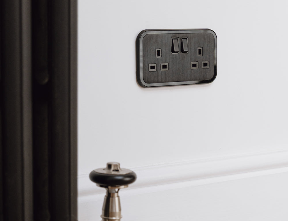 black socket