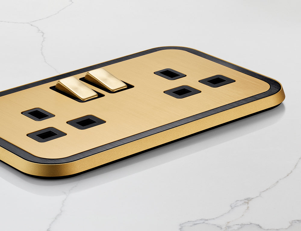 gold sockets with black halo