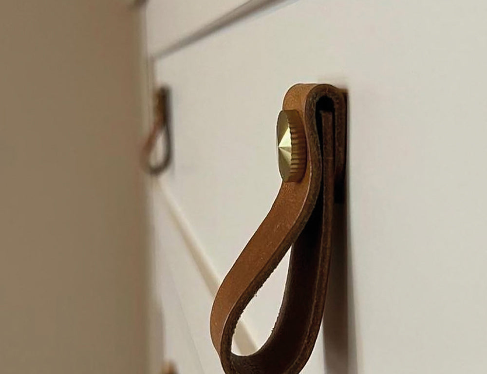 Pushka brown leather drawer handle