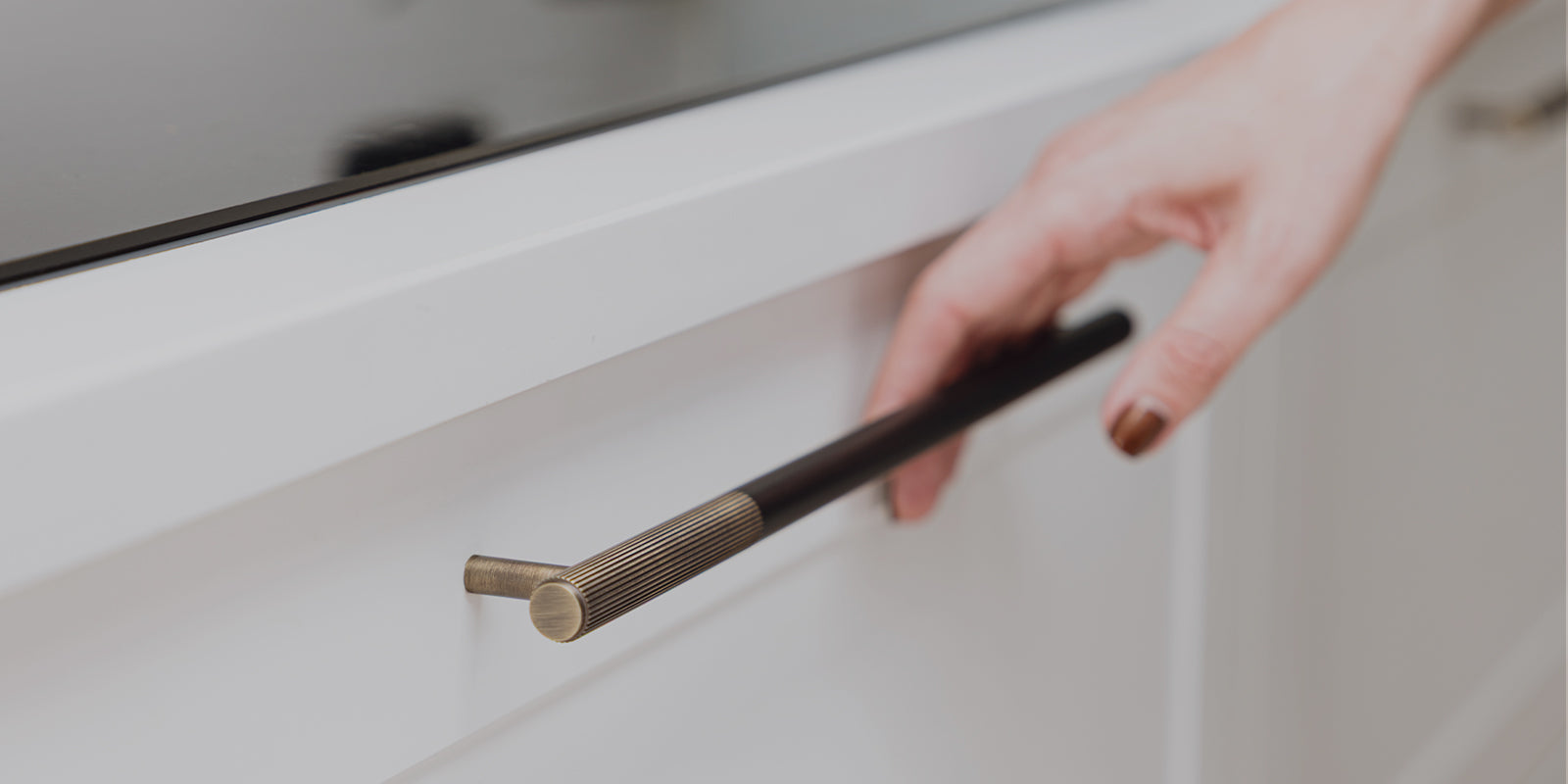 connect range cabinet handle