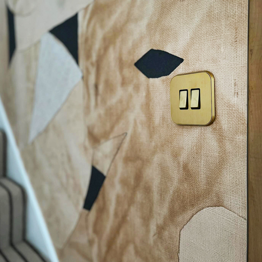 2G Rocker Light Switch (20A) in Gold