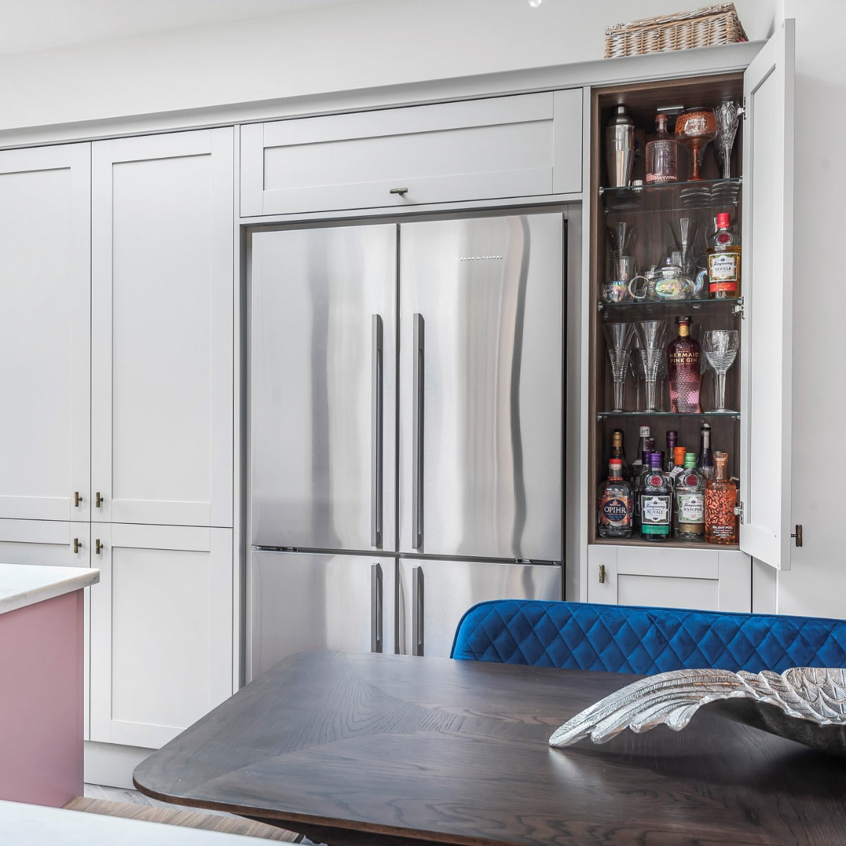 Brass Knurled T Bars in Antique