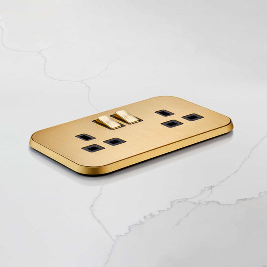 2G UK Plug Socket (13A) in Gold