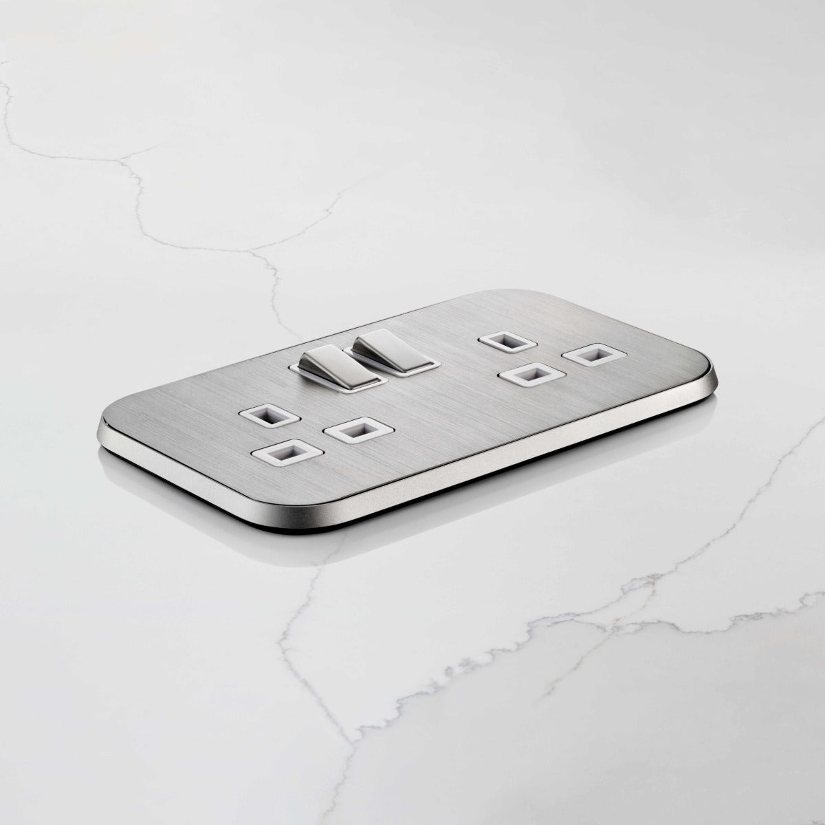 2G UK Plug Socket (13A) in Silver