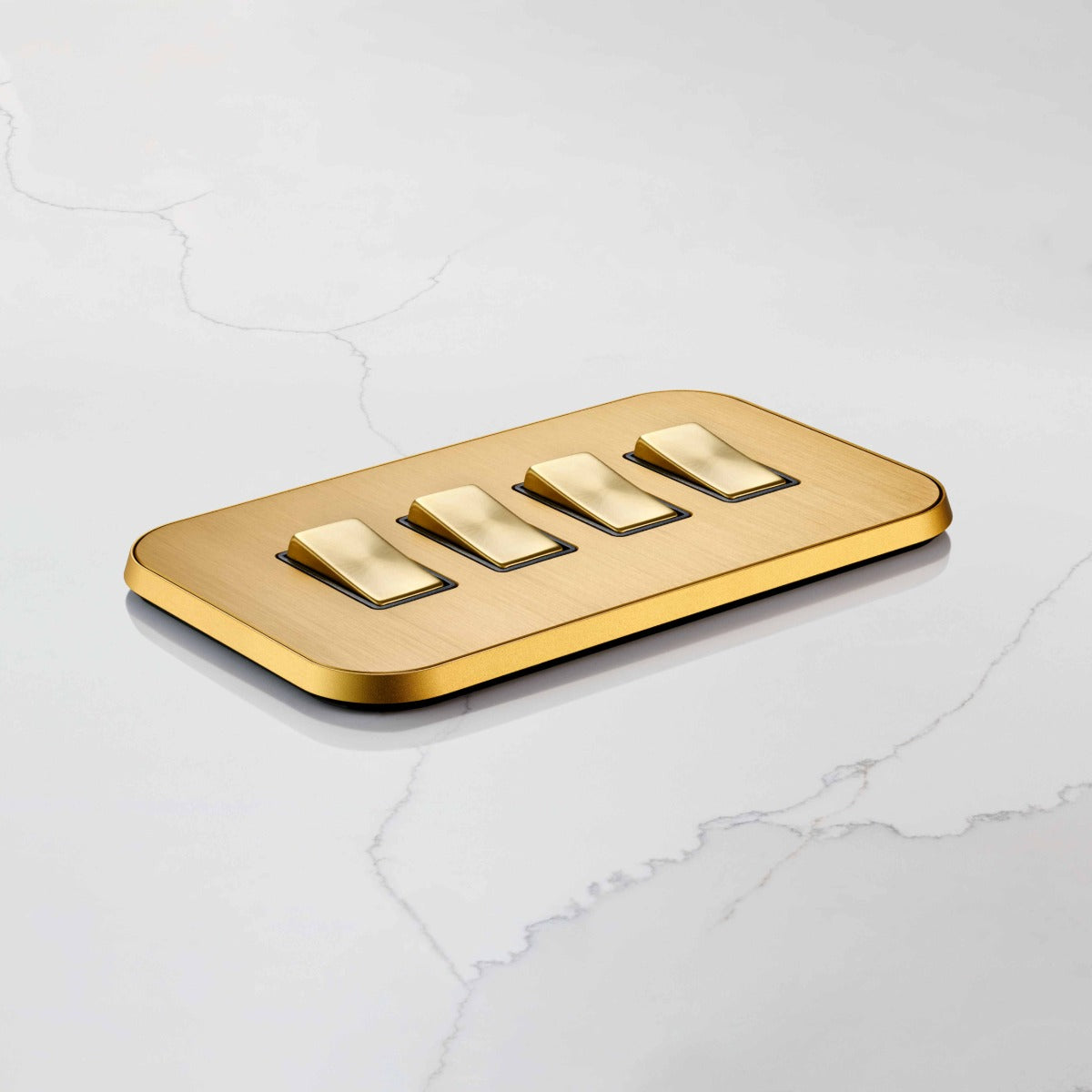 4G Rocker Light Switch (20A) in Gold