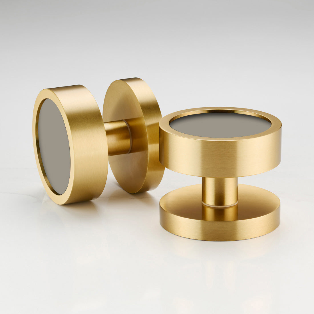 55907142992203_55924023853387