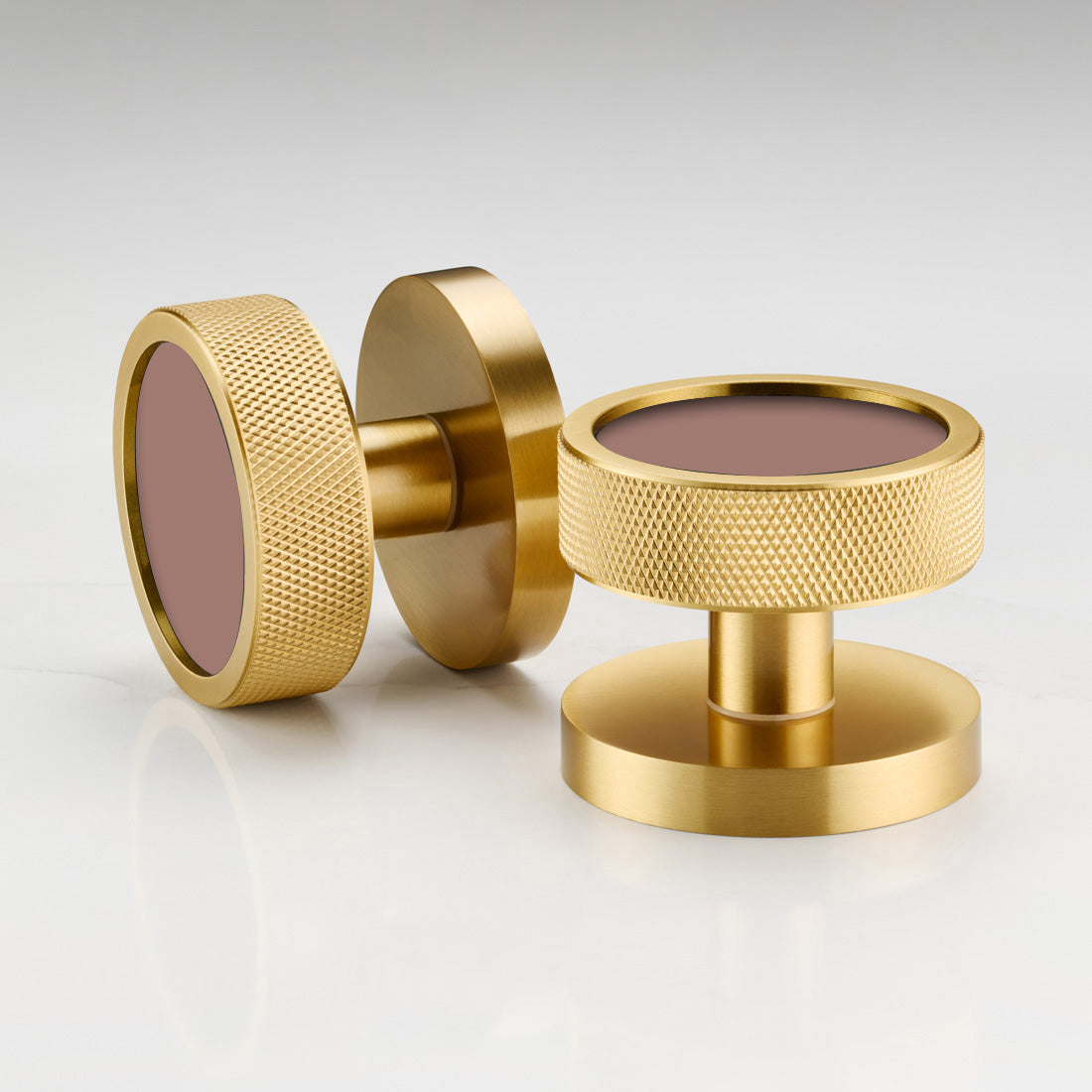 55907139027275_55924003733835