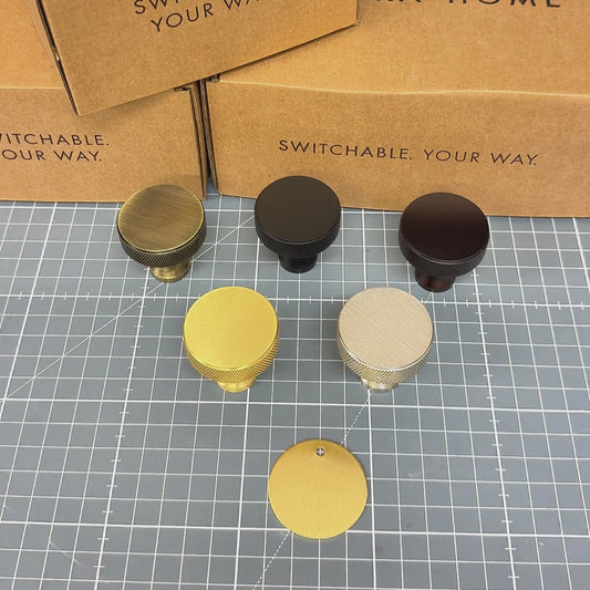 Brass Knurled Round Door Knobs in Gold