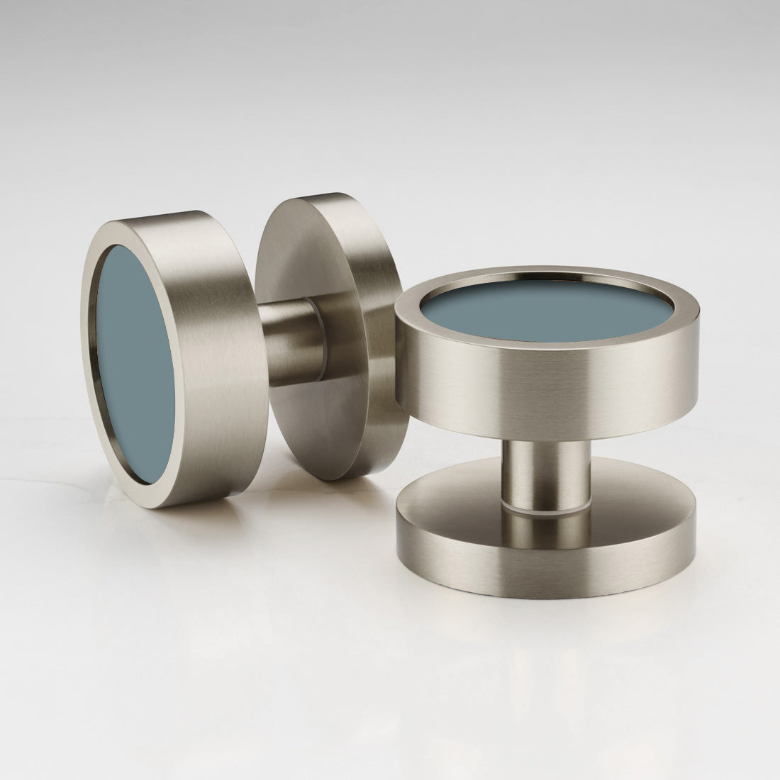 55907148300619_55923997409611