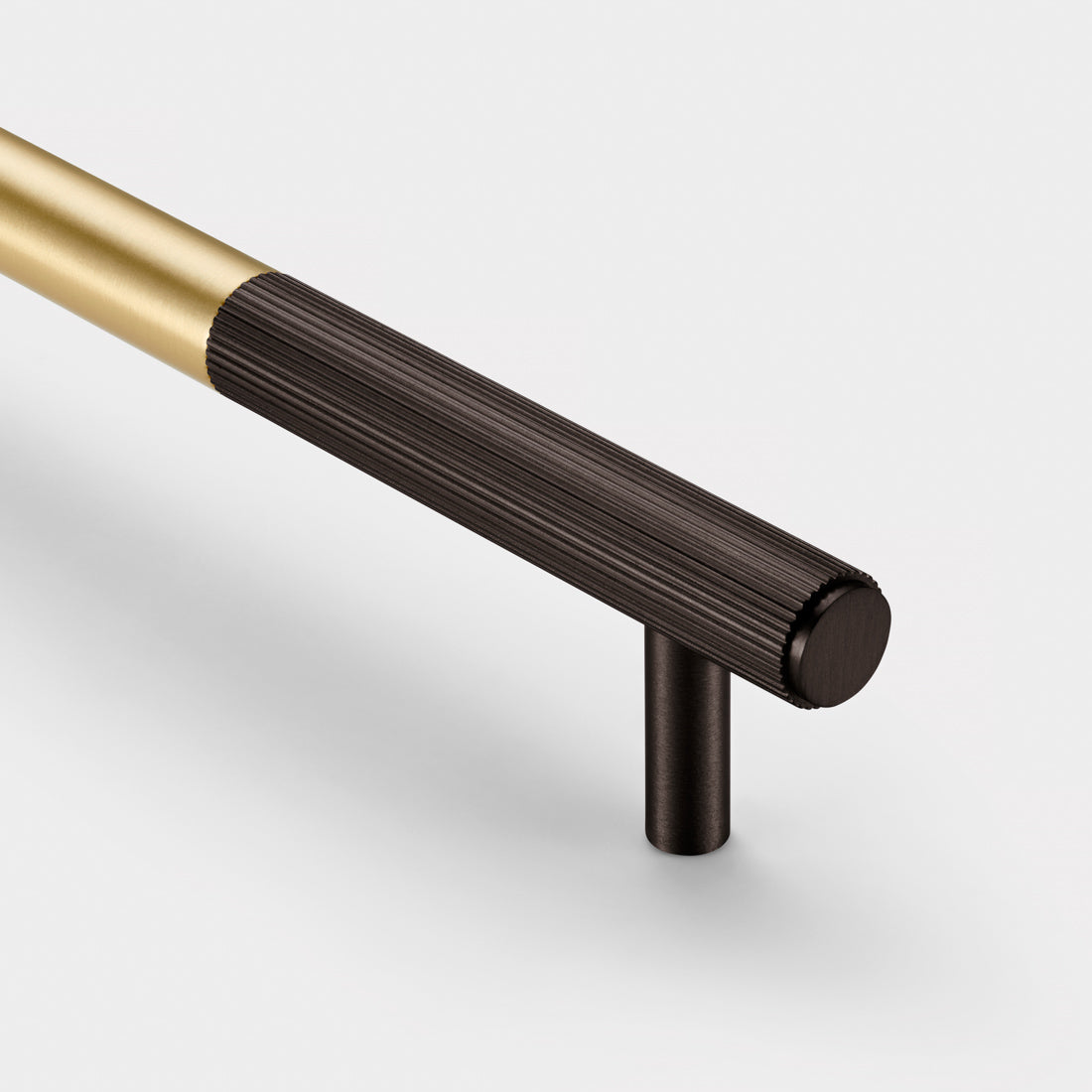 Gold Brass Linear Cabinet Handle with Tip in Bronze